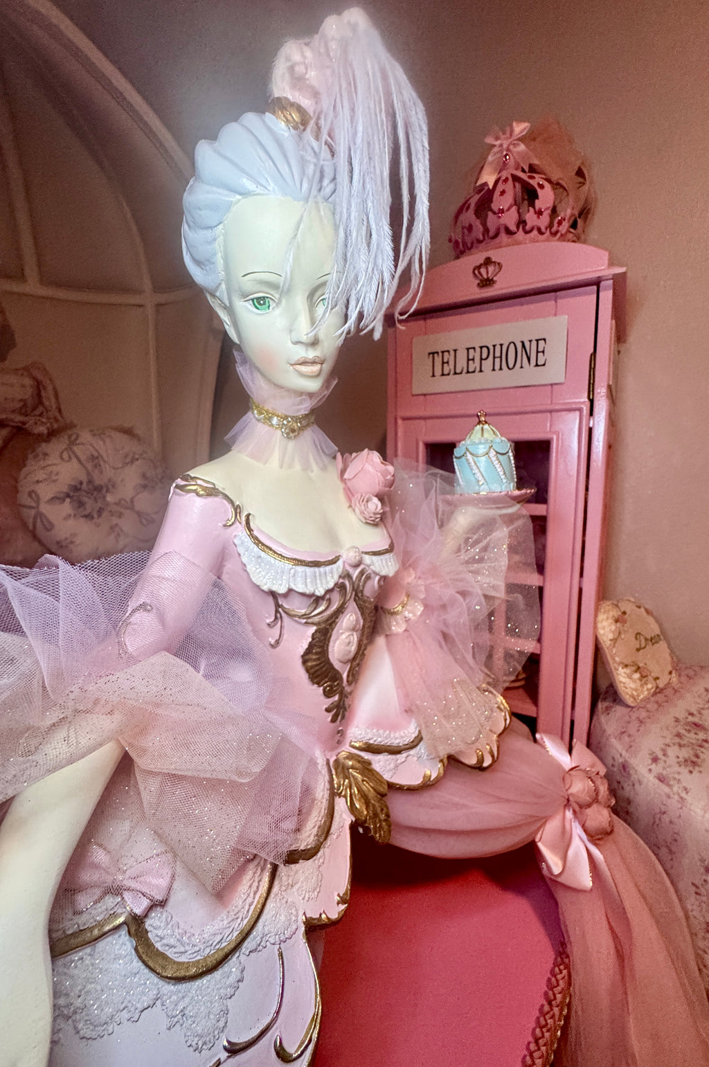 READY TO SHIP !Marie Cake Displayer