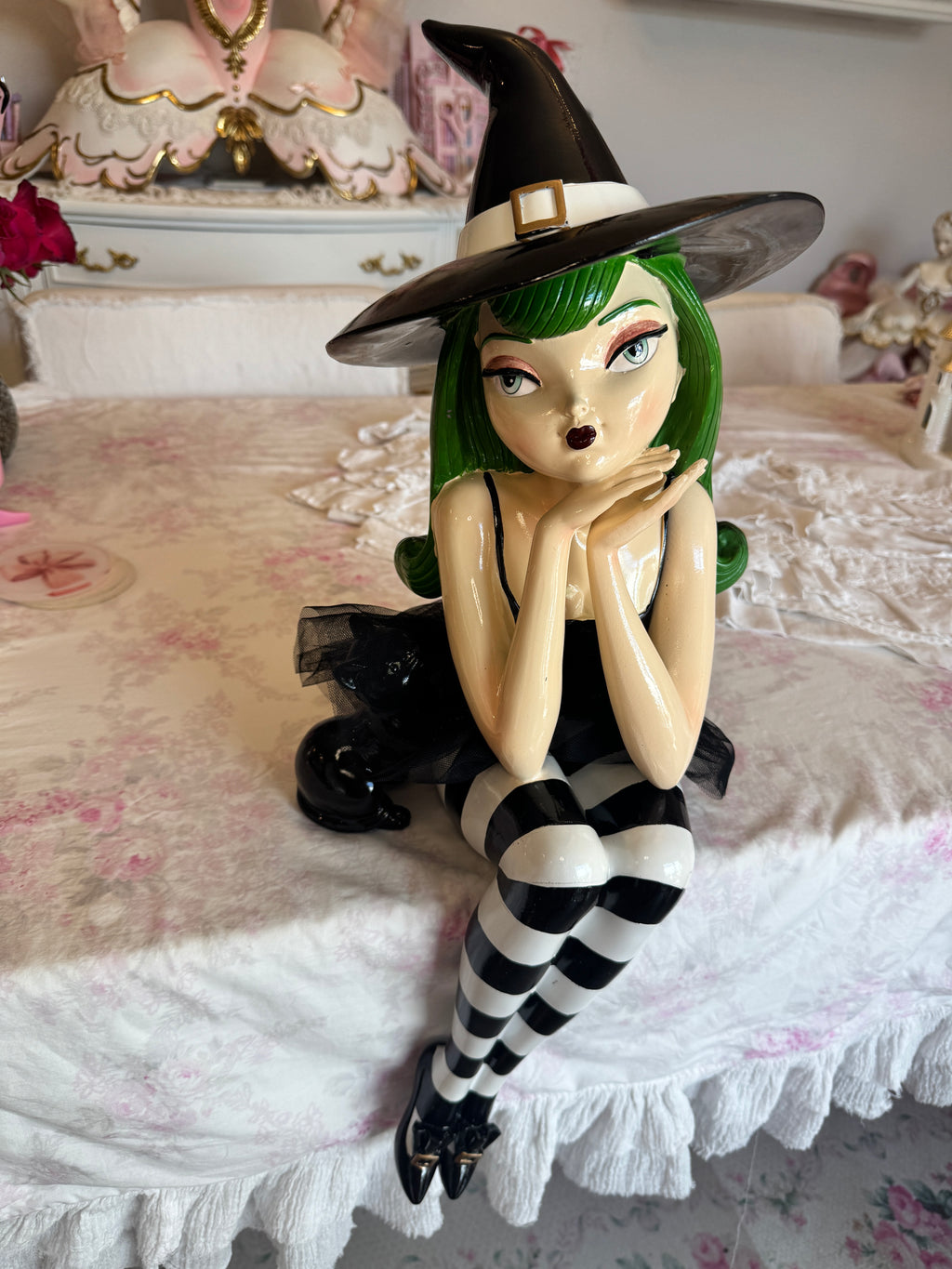 Halloween Witch 2ft long shelf seater