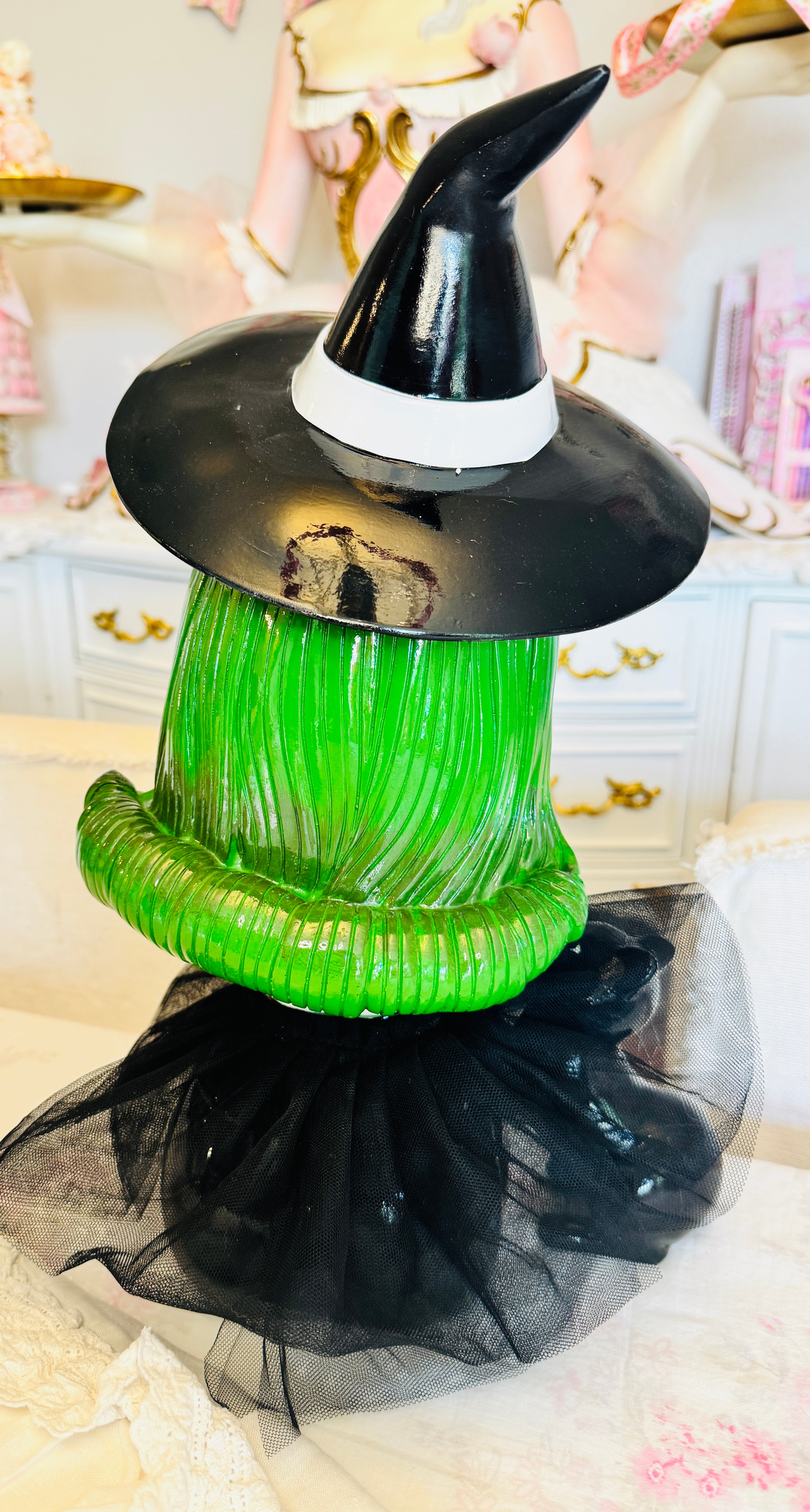 Halloween Witch 2ft long shelf seater
