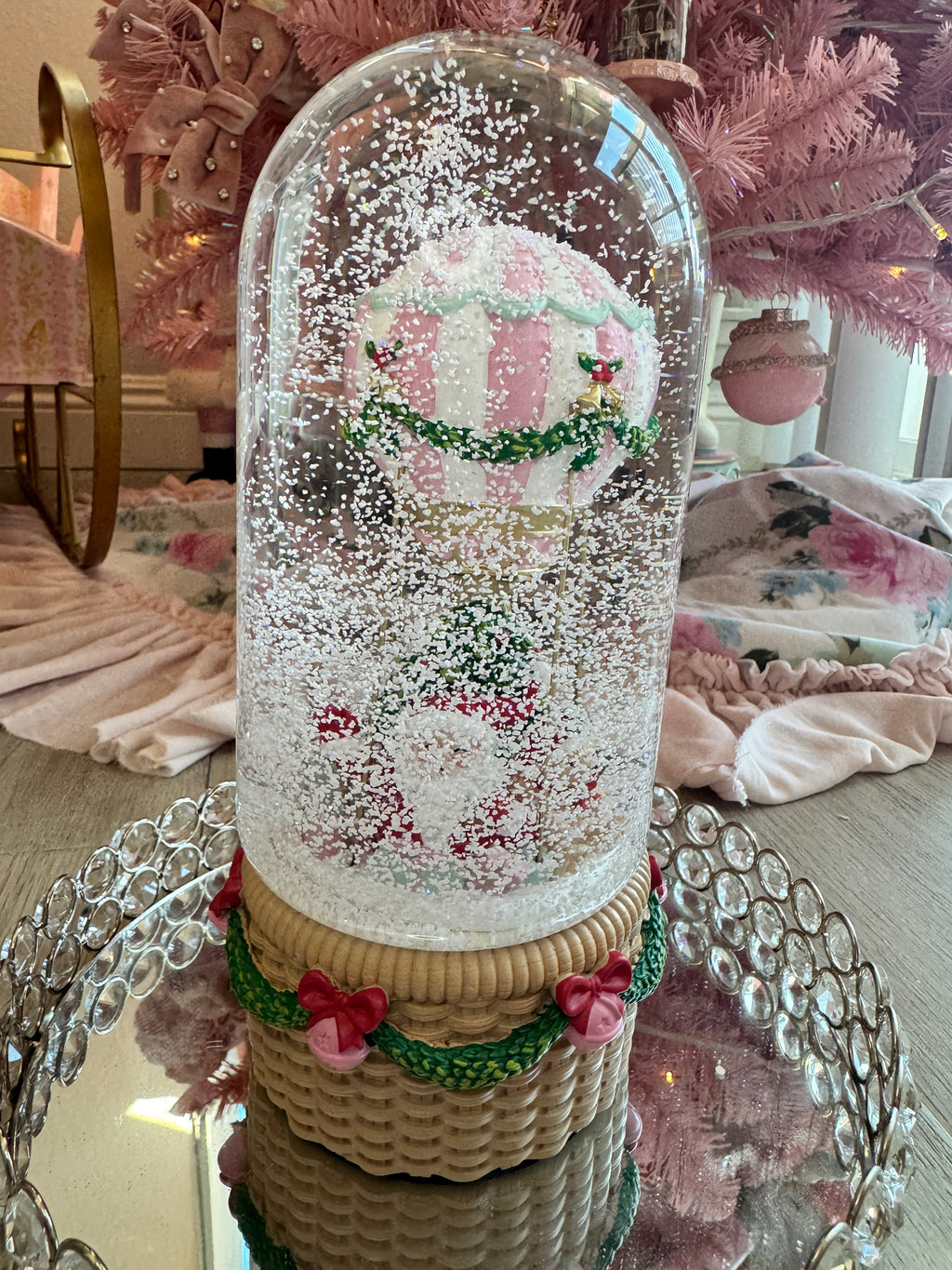 Santa on balloon musical water globe
