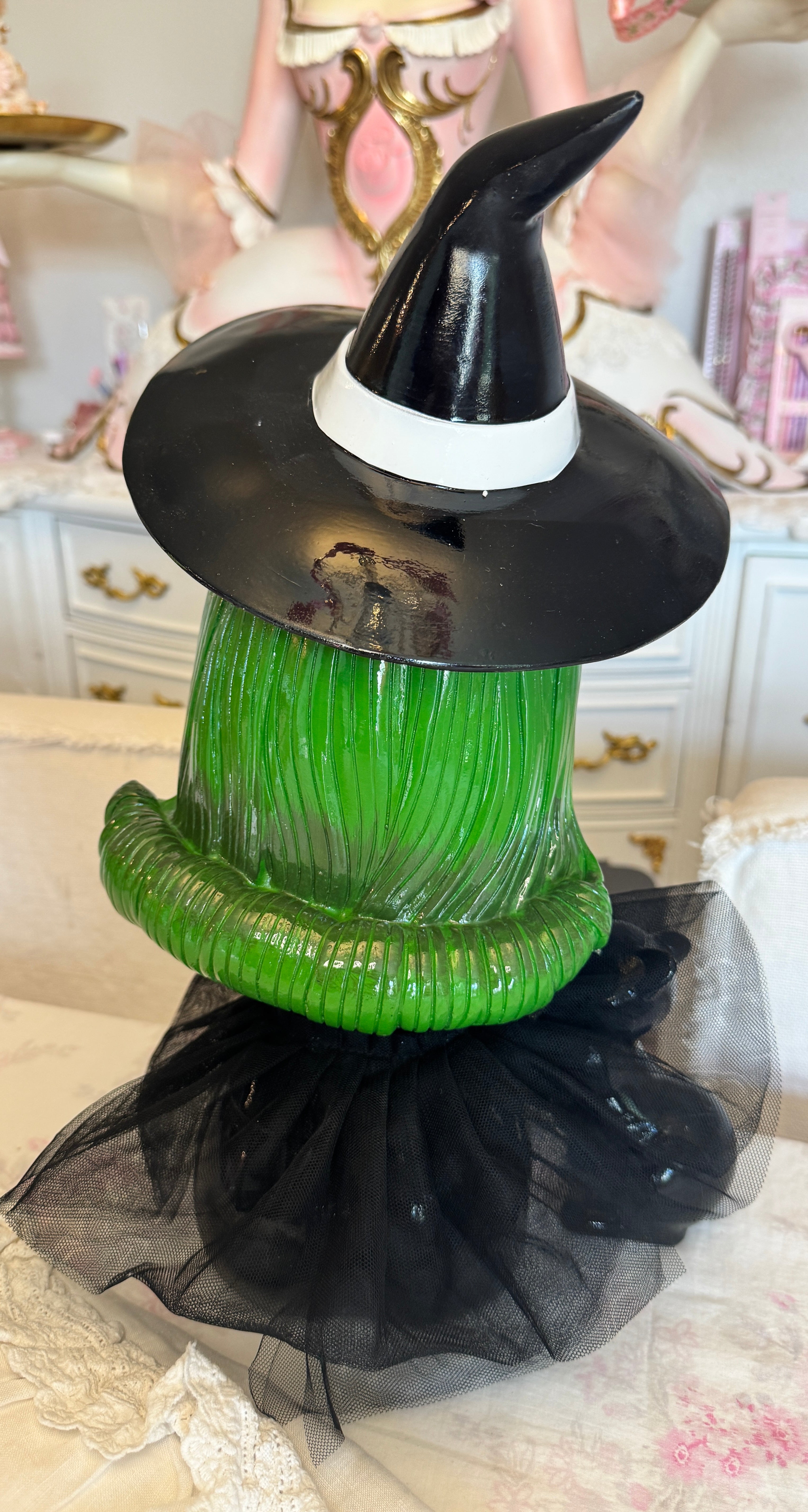 Halloween Witch 2ft long shelf seater