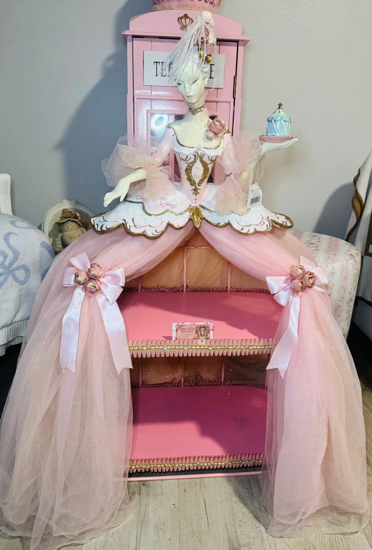 READY TO SHIP !Marie Cake Displayer