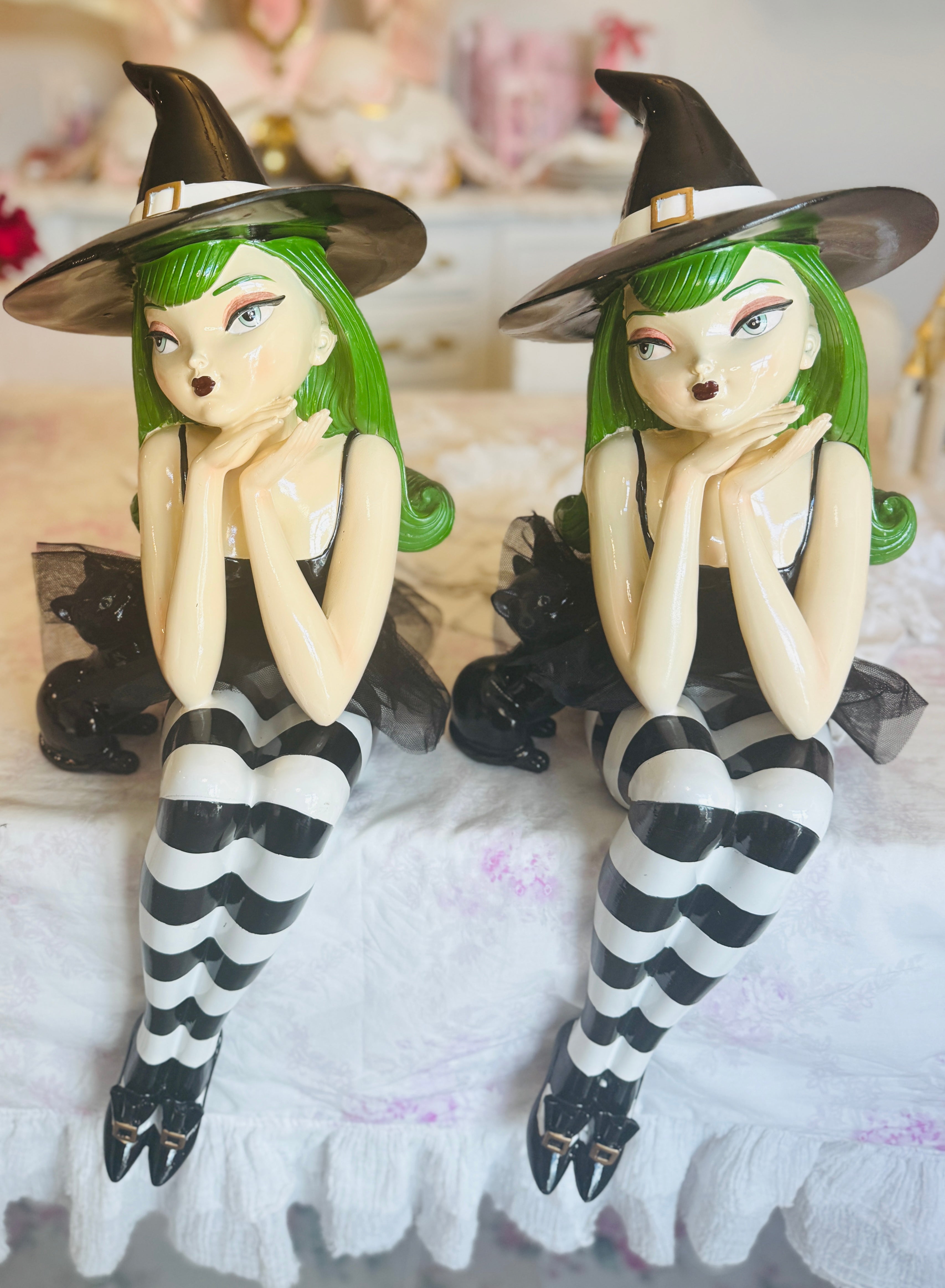 Halloween Witch 2ft long shelf seater