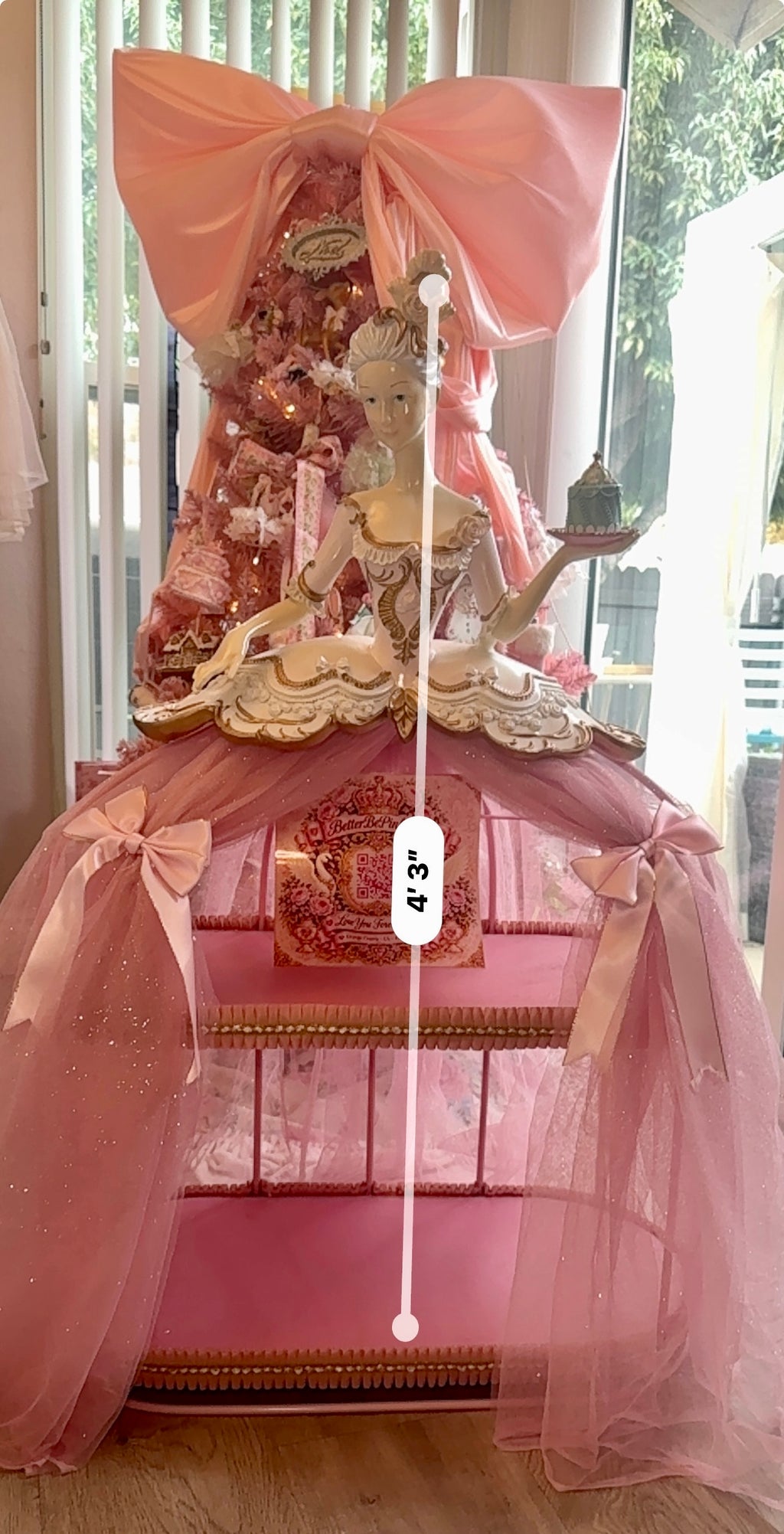 Marie Antoniette Cupcake Display Figurine 36”