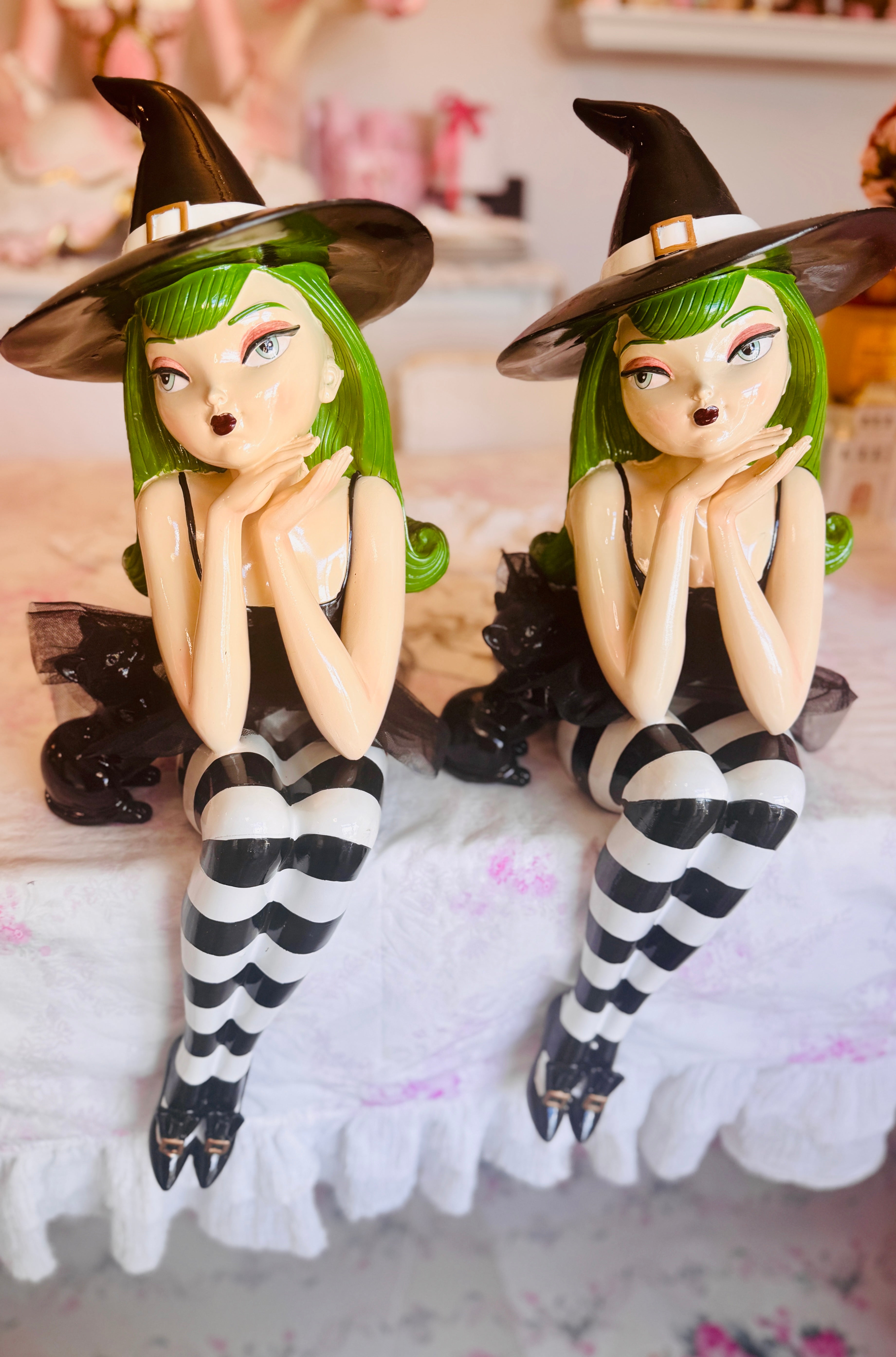 Halloween Witch 2ft long shelf seater