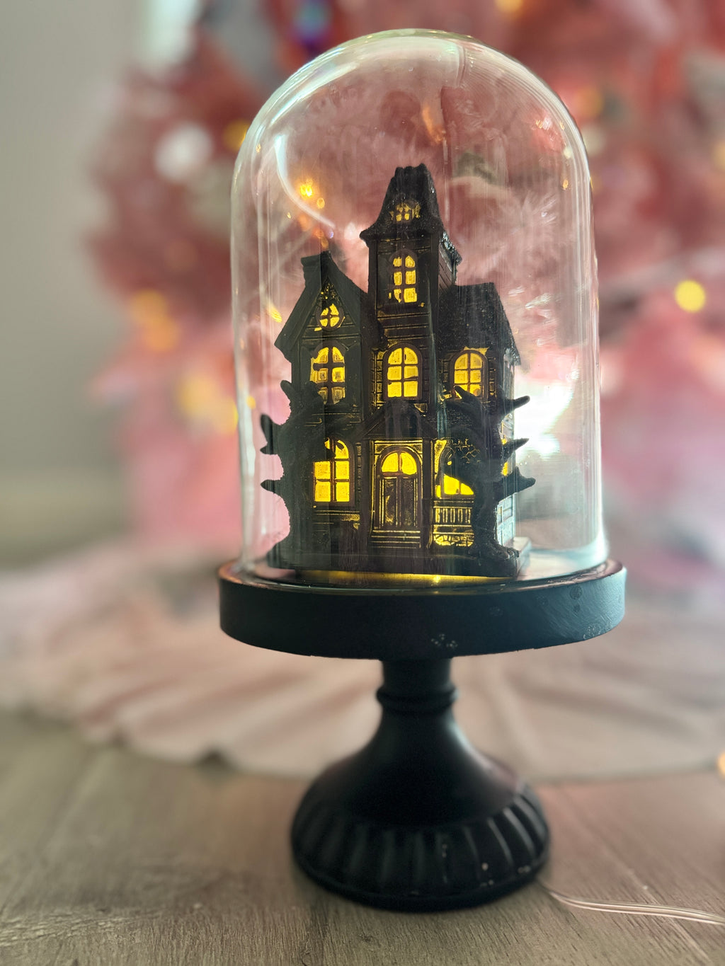 LED Halloween House on cloche