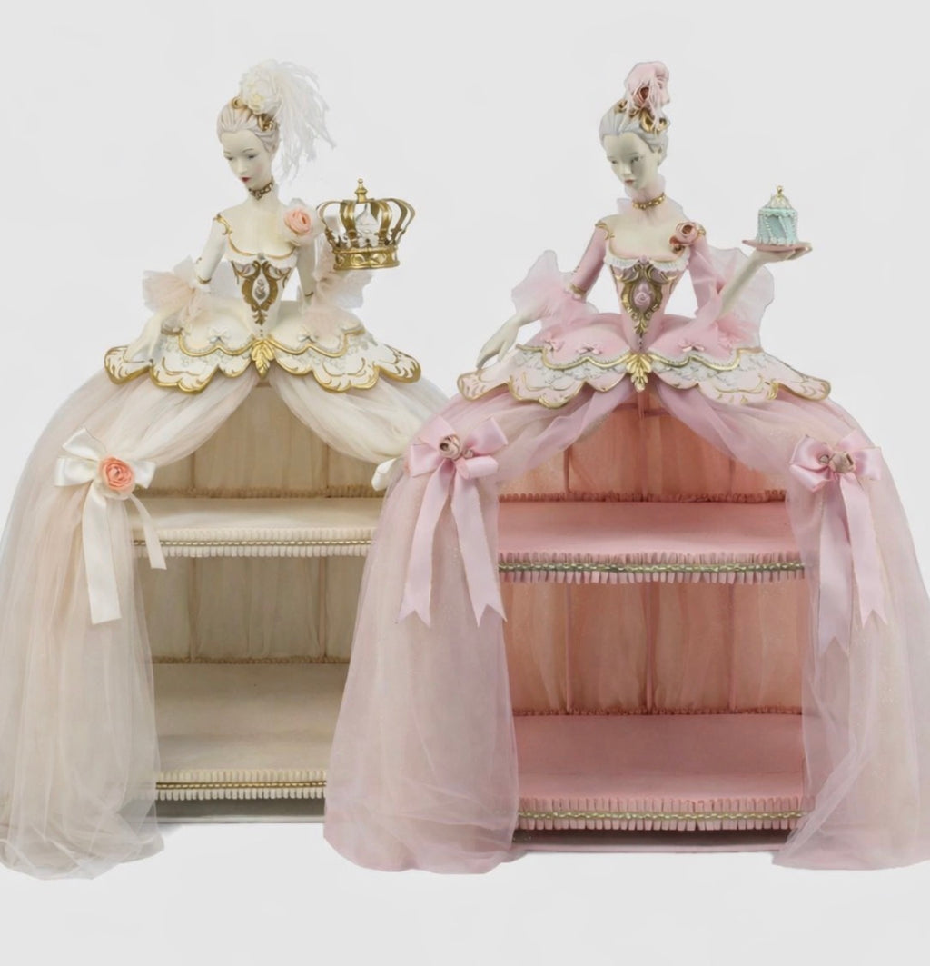 37” Marie Antoniette Cake Display
