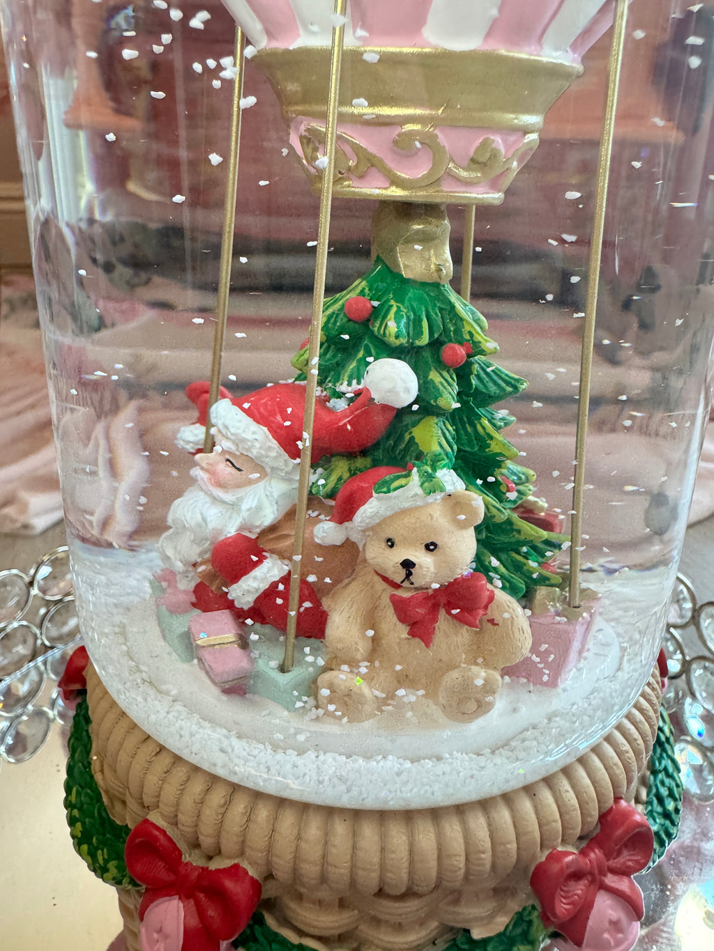 Santa on balloon musical water globe
