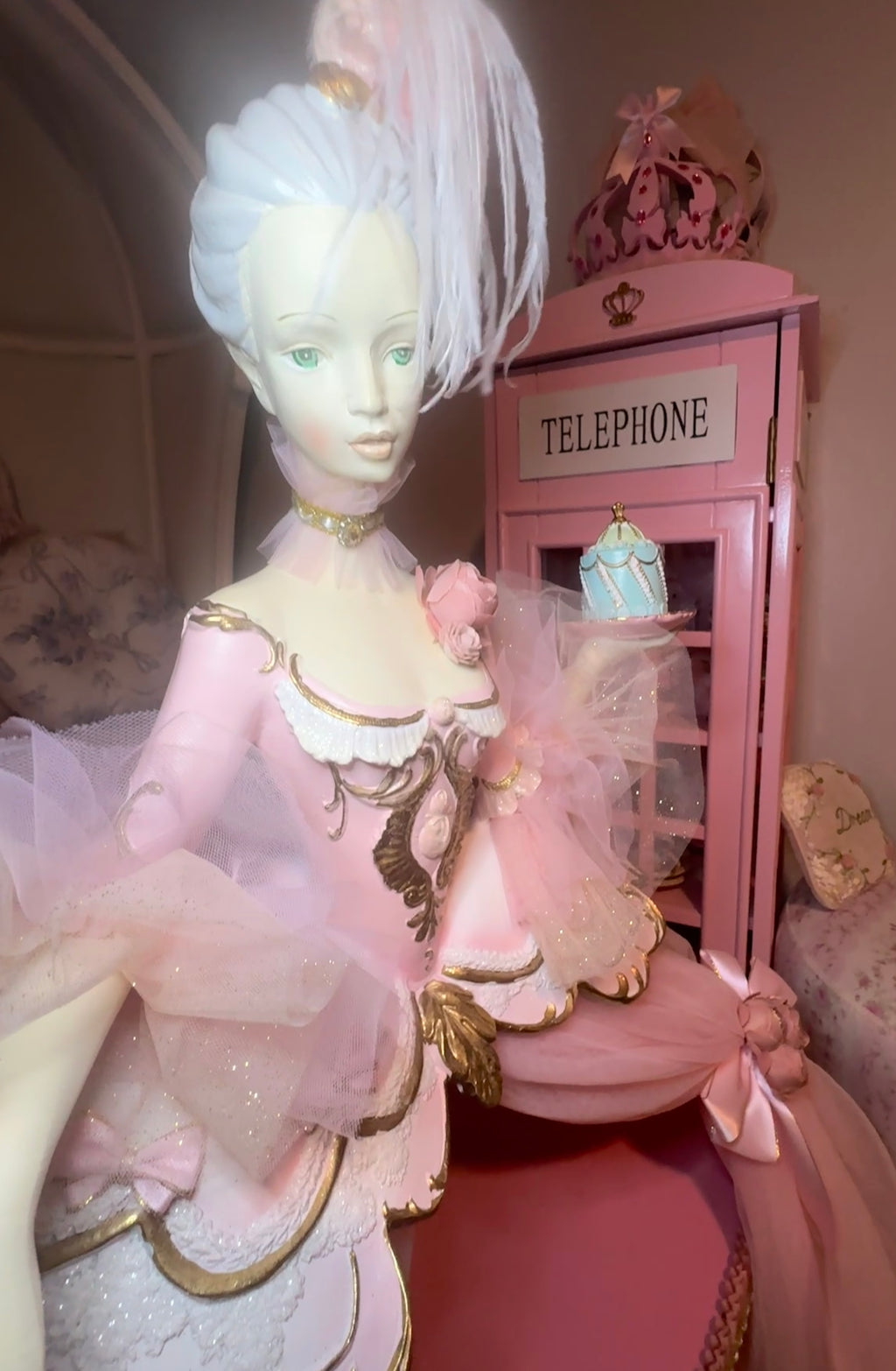 READY TO SHIP !Marie Cake Displayer