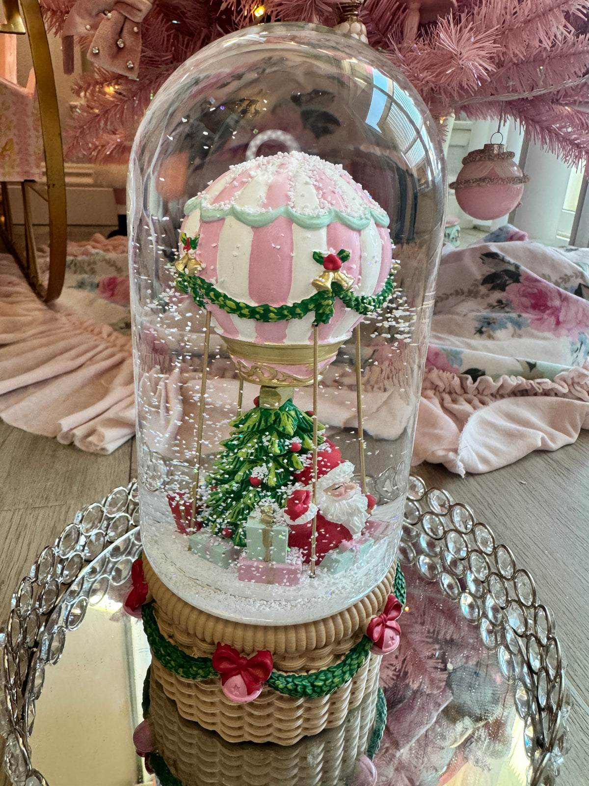 Santa on balloon musical water globe