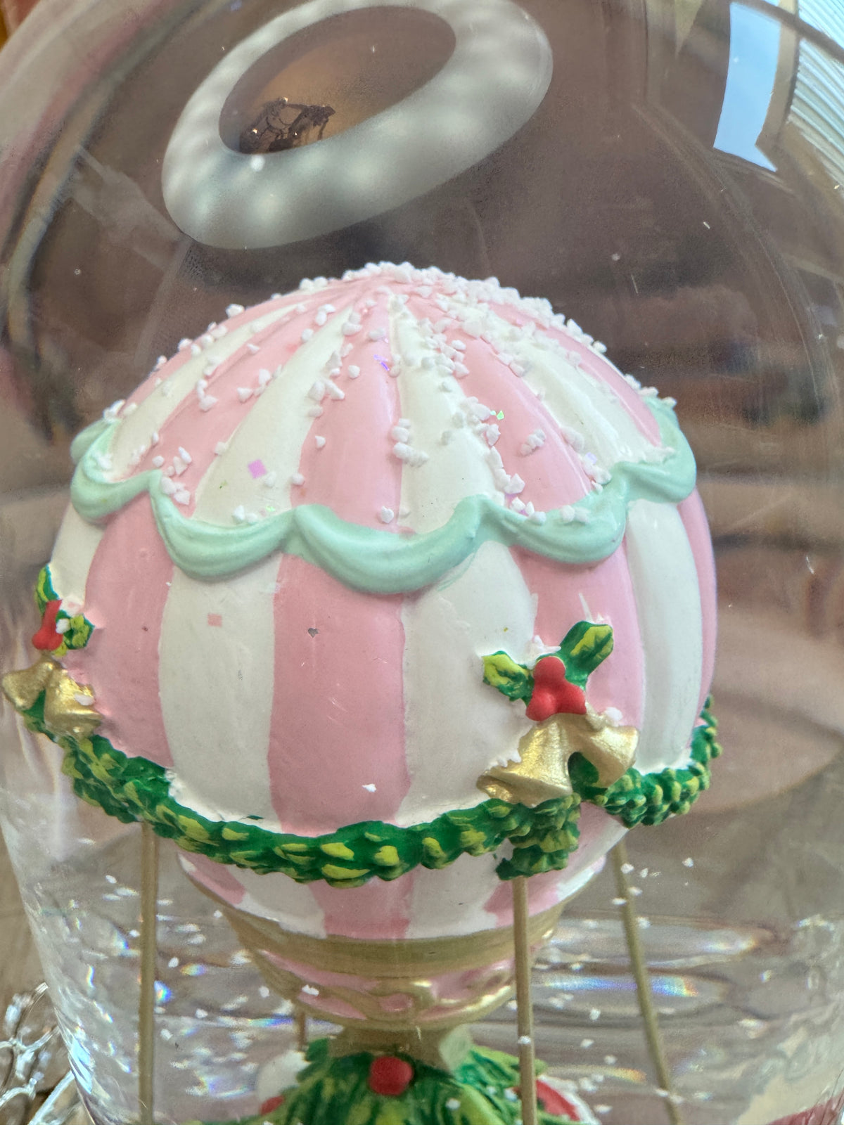 Santa on balloon musical water globe