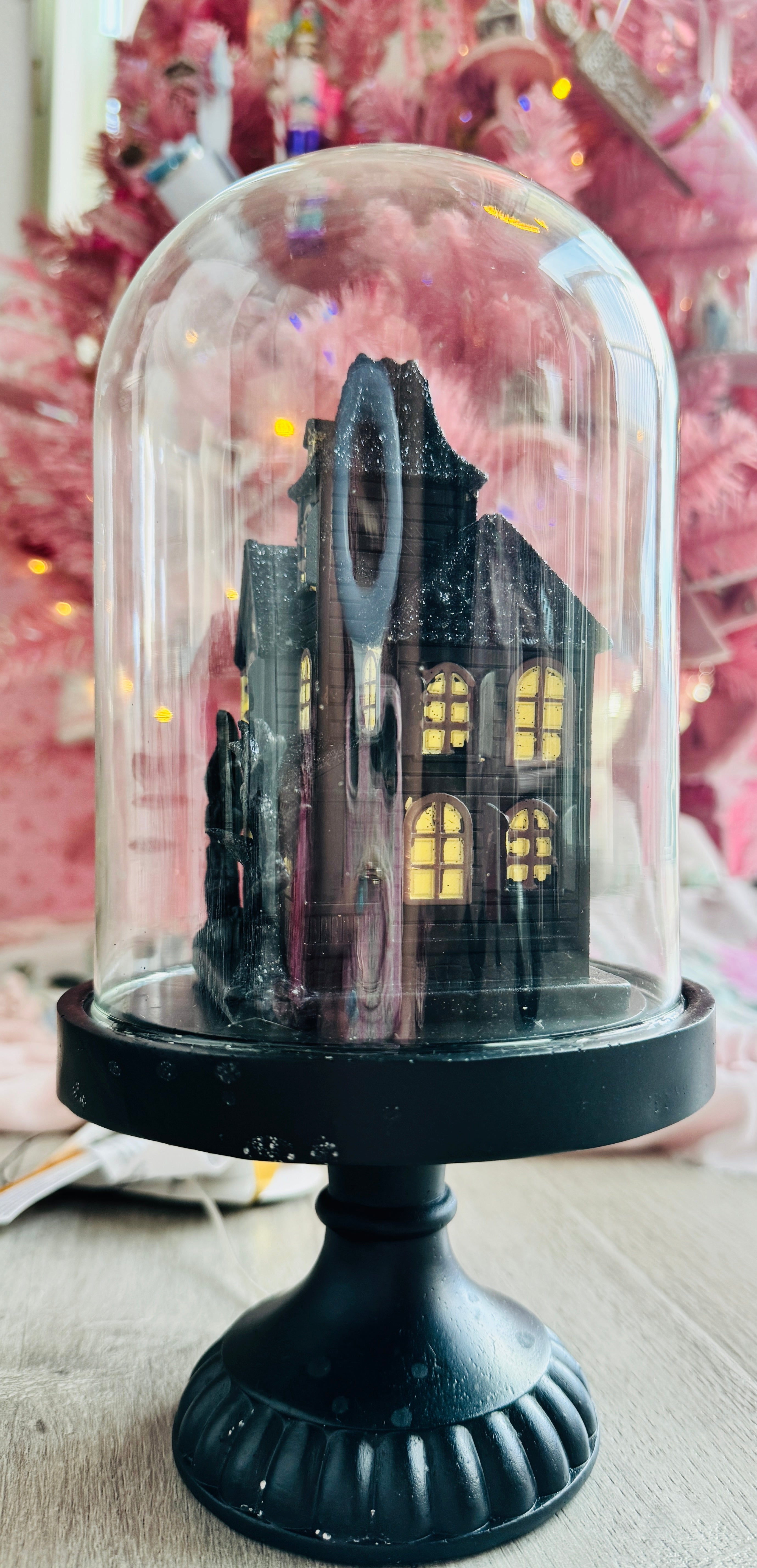 LED Halloween House on cloche