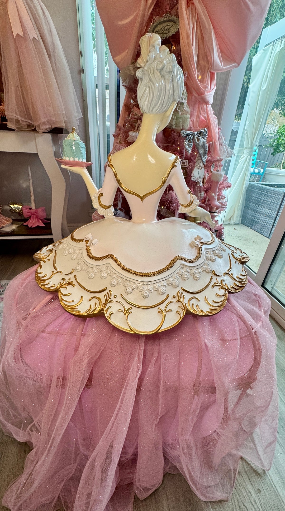Marie Antoniette Cupcake Display Figurine 36”