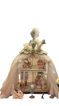 37” Marie Antoniette Cake Display