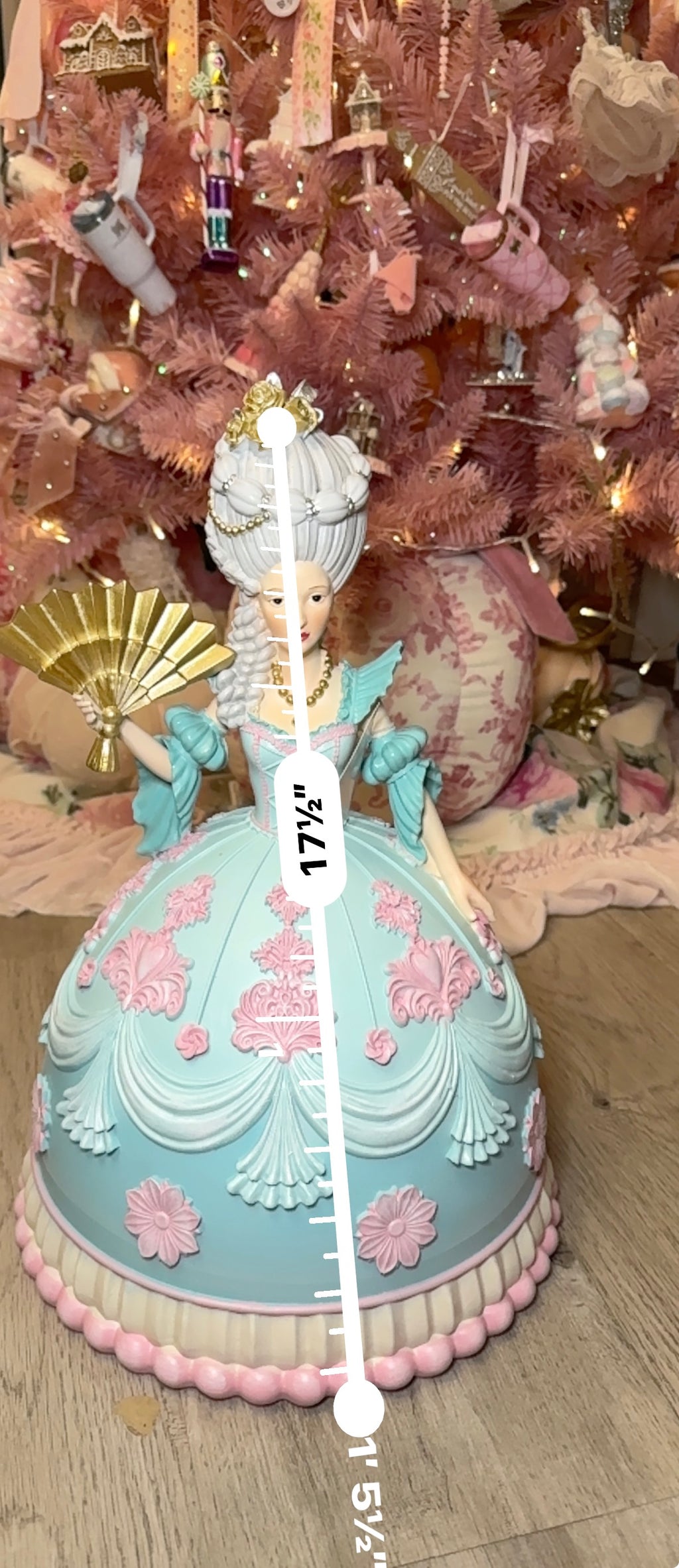 18in Marie Cake Figure Lady w/Fan
